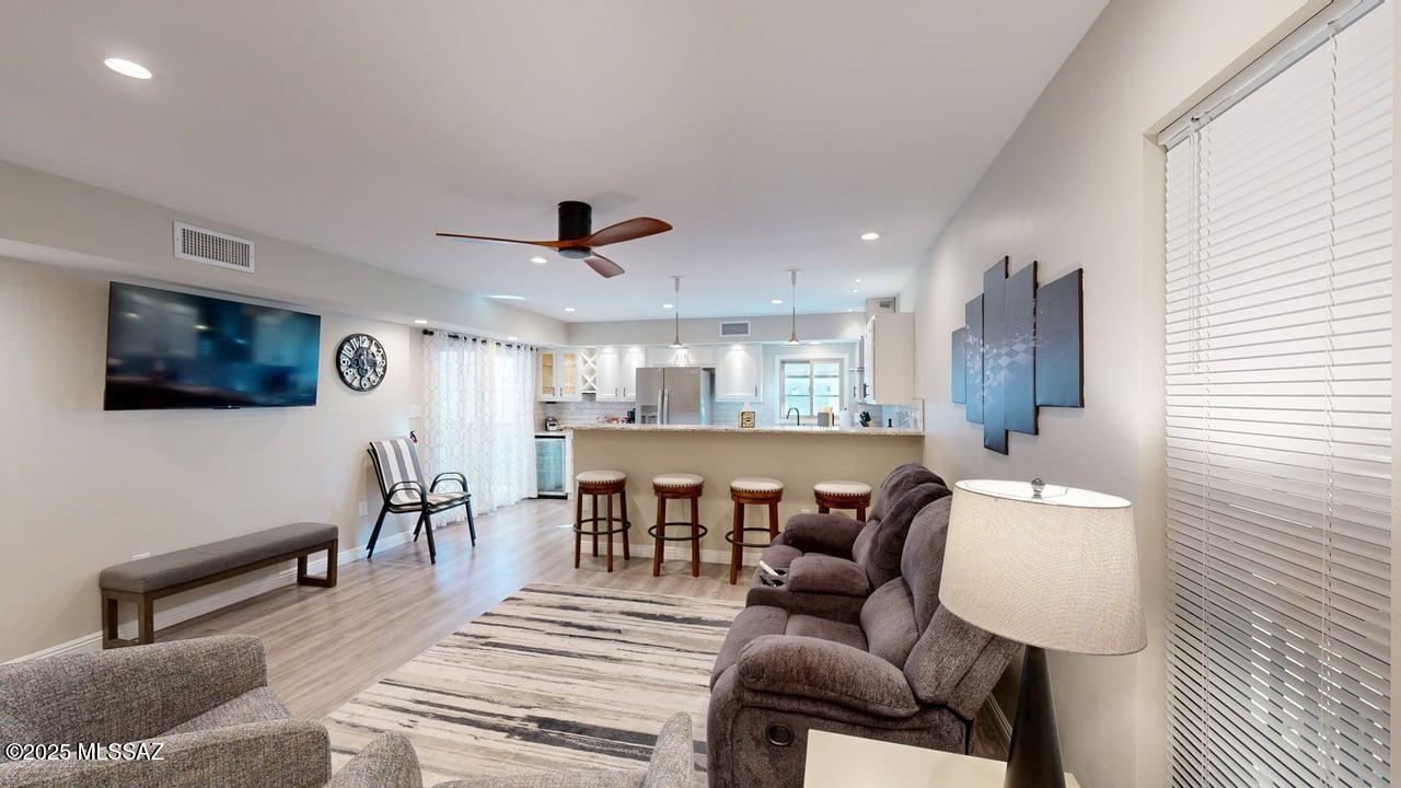 1620 N Wilmot Road E254, Tucson, AZ 85712